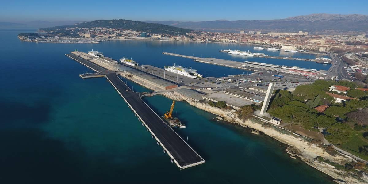 Supervision fo the works for estension and rehabilitation of the passenger wharves on the outer side of the breakwater of the city port of Split (Croatia)