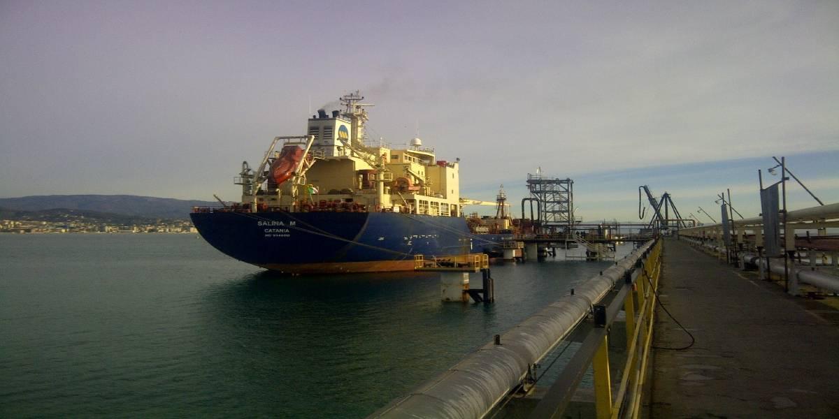 New EXXON berth and modification of the PetroLig berth for oil products in Vado Ligure (Italy)